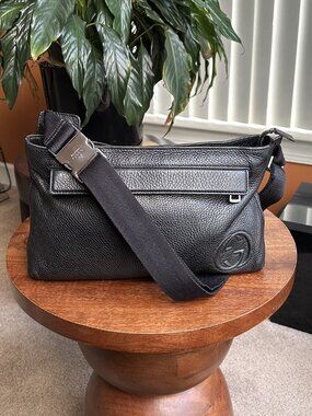 GUCCI Soho Zip Sling Bag, Black